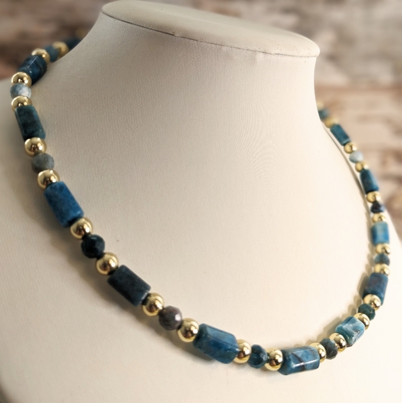 Genuine Blue Apatite Stones & Gold Beads In Round Choker Necklace - Picture 3 of 9